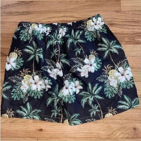 SHEIN Men’s Tropical Green and Black Swim Trunks size Large NWT - Picture 4 of 5